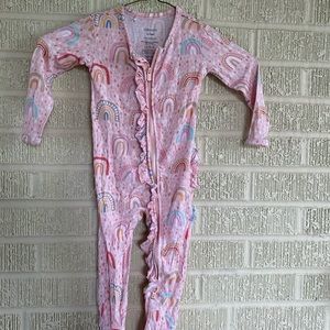 Milk & Coco rainbow footie